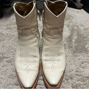 Women’s Tecovas The Daisy Cowgirl Leather Booties in Bone Cowhide 6.5